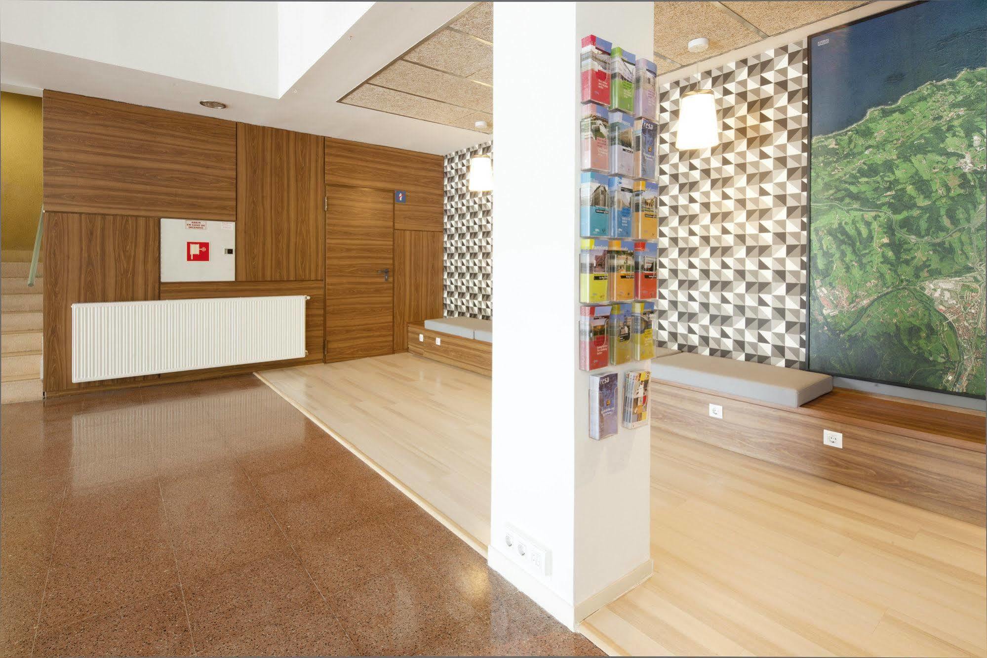 Residencia Universitaria Resa Manuel Agud Querol San Sebastian Exterior photo